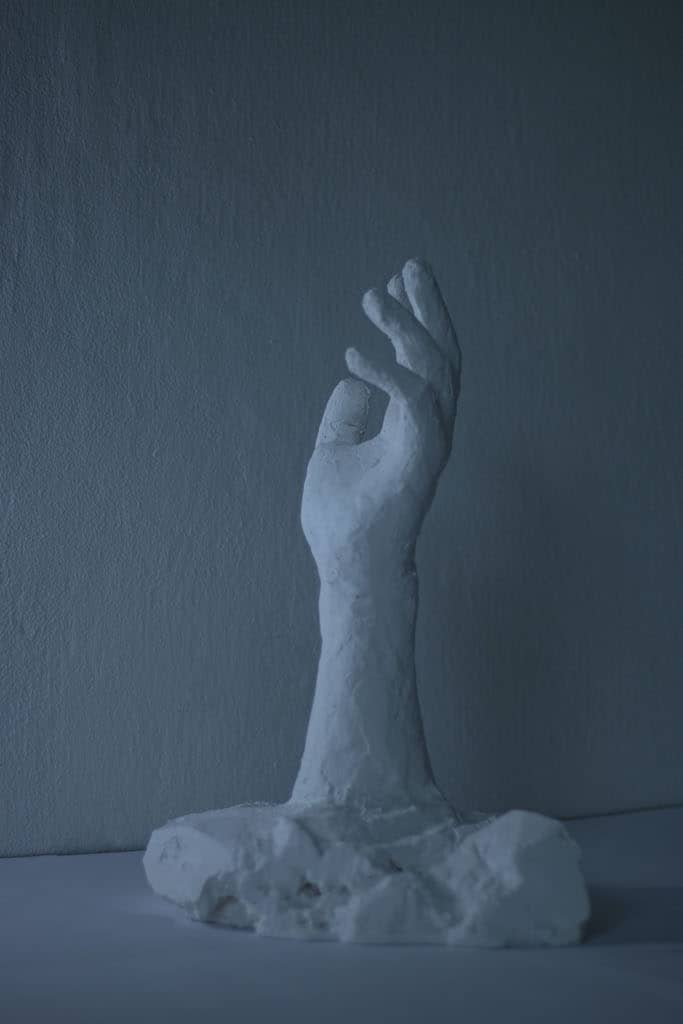 Try to hold on 4